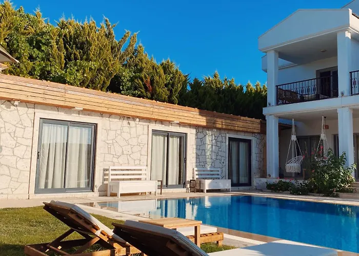 Oda ve Kahvaltı Limon Çeşme